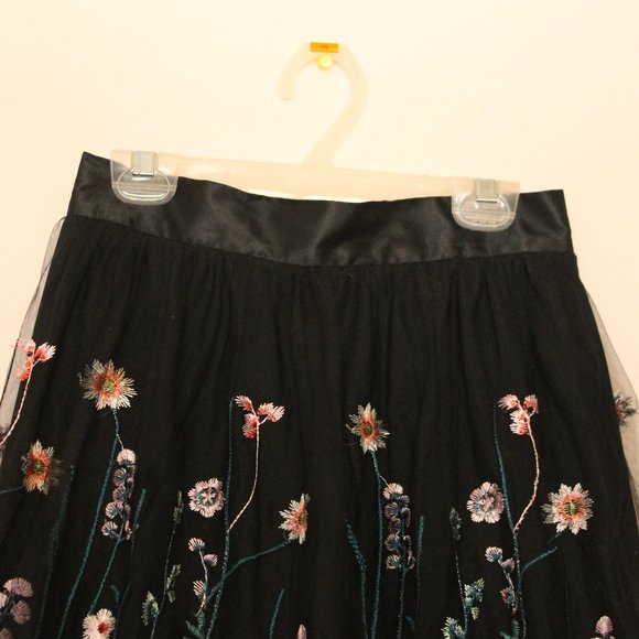 H&M midi embroidered floral skirt with mesh - Picture 4 of 4